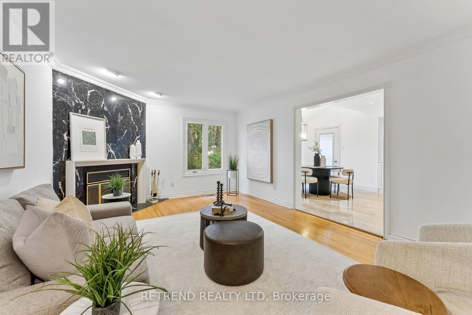 111 Hillcrest Avenue, Toronto (willowdale East), Ontario