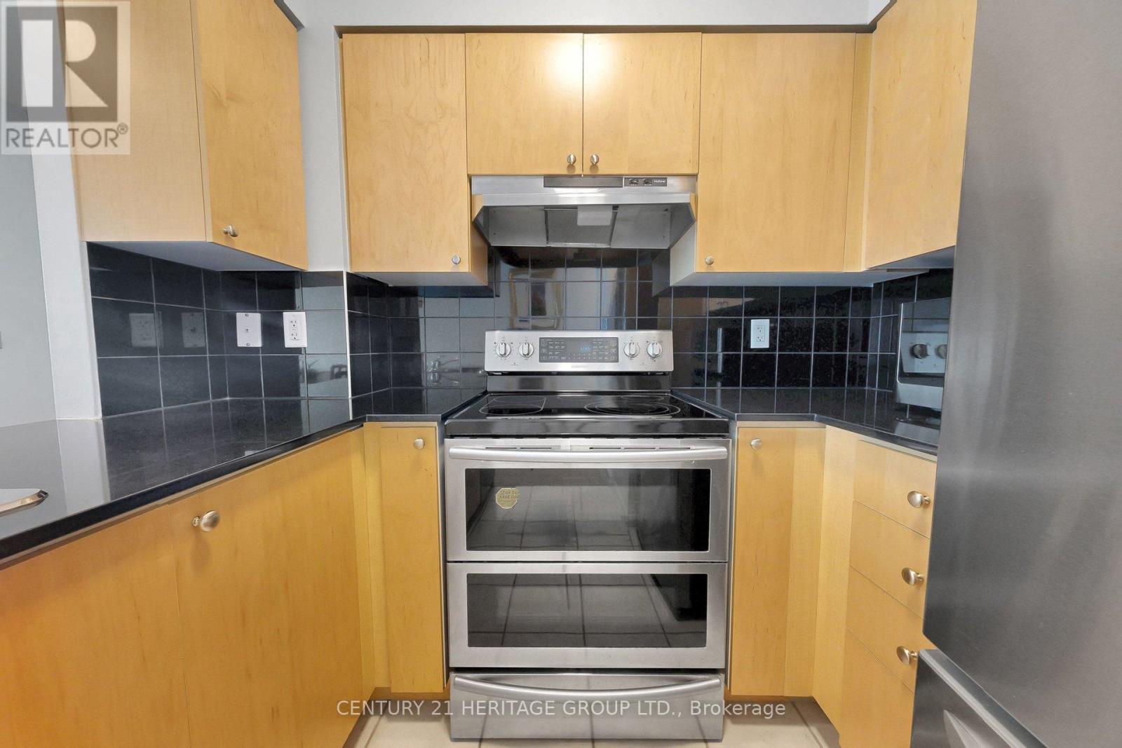 2713 - 231 Fort York Boulevard, Toronto (niagara), Ontario
