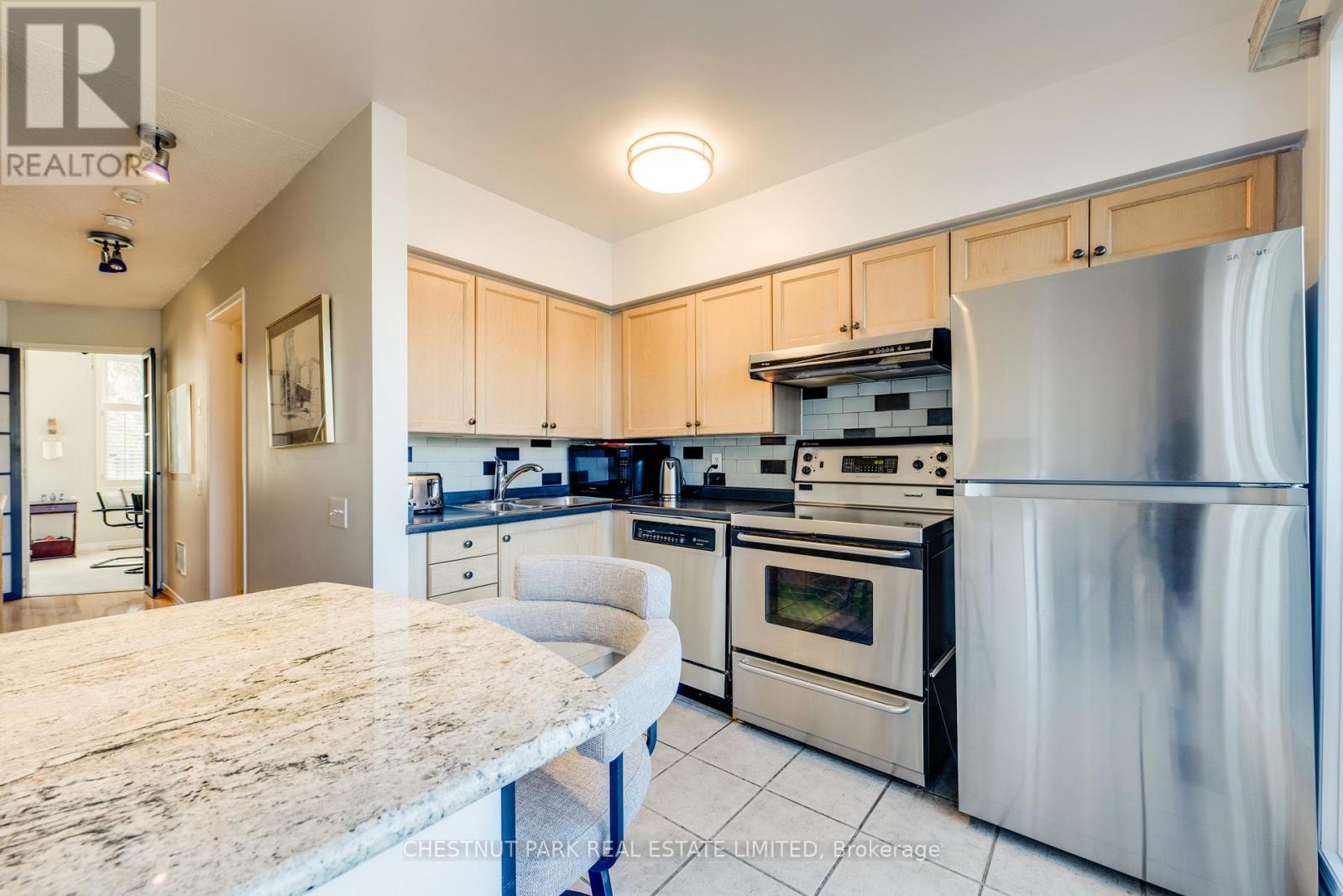 Th8 - 140 Bathurst Street, Toronto (niagara), Ontario