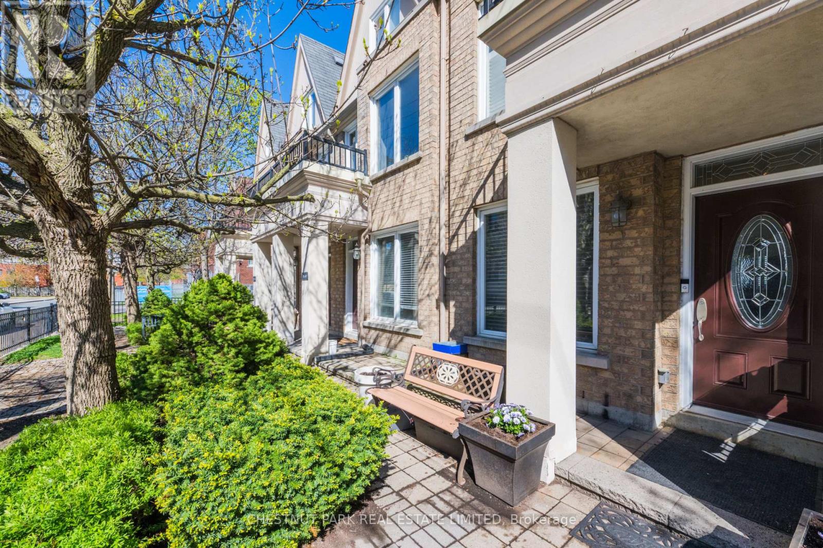 Th8 - 140 Bathurst Street, Toronto (niagara), Ontario