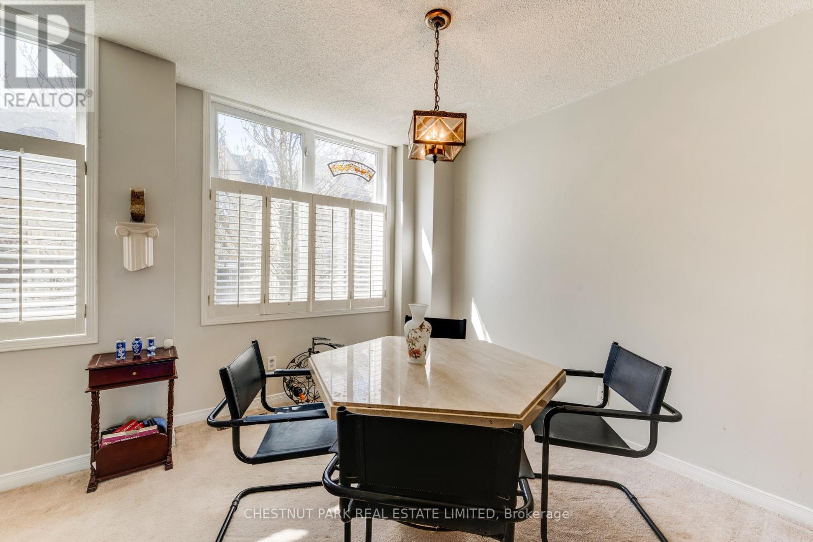 Th8 - 140 Bathurst Street, Toronto (niagara), Ontario