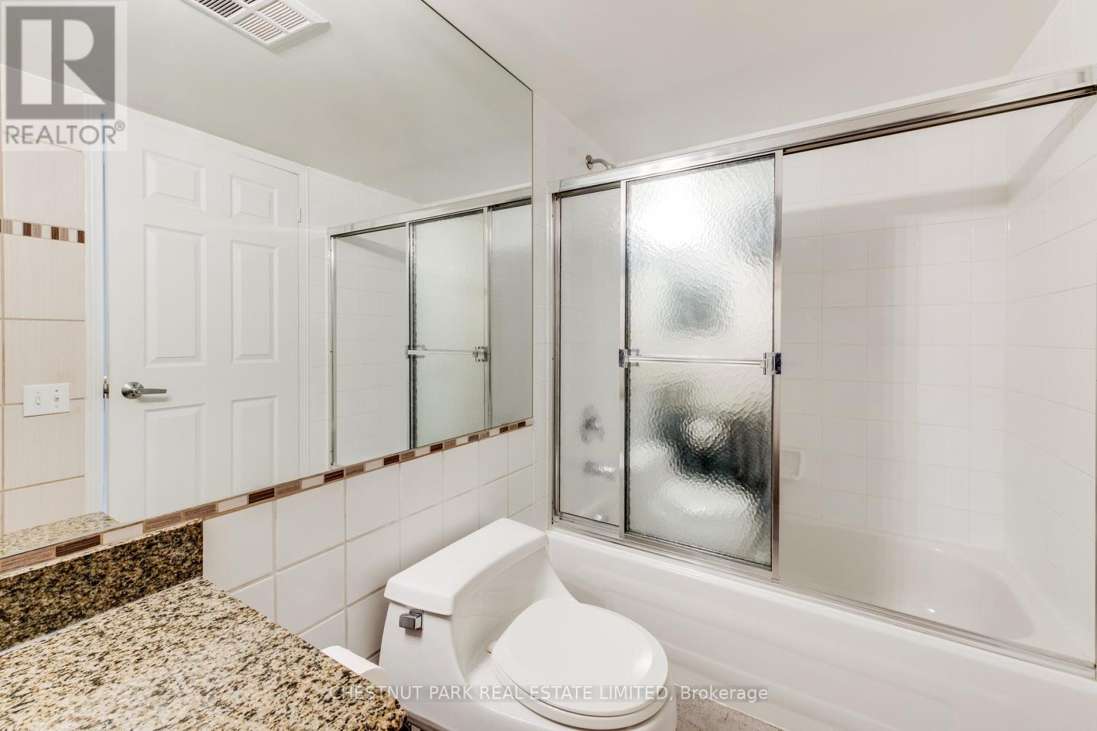 Th8 - 140 Bathurst Street, Toronto (niagara), Ontario