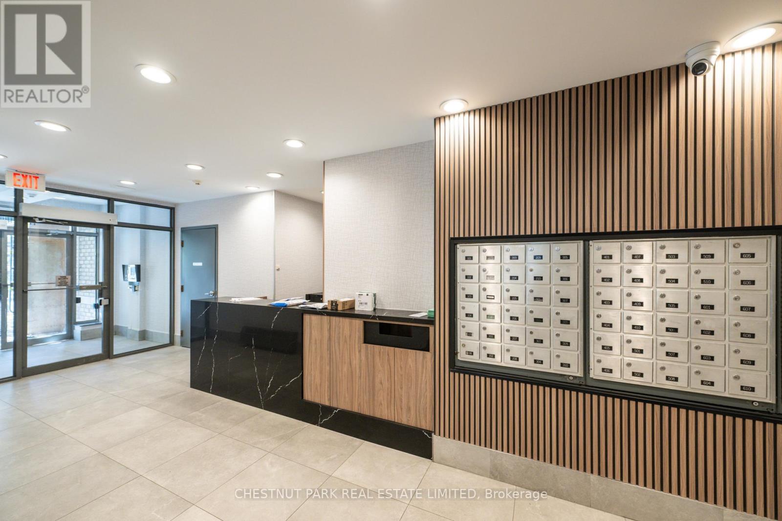 Th8 - 140 Bathurst Street, Toronto (niagara), Ontario
