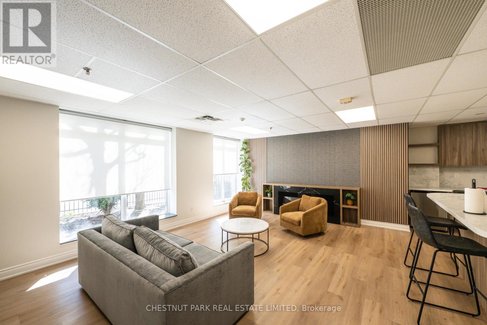 Th8 - 140 Bathurst Street, Toronto (niagara), Ontario