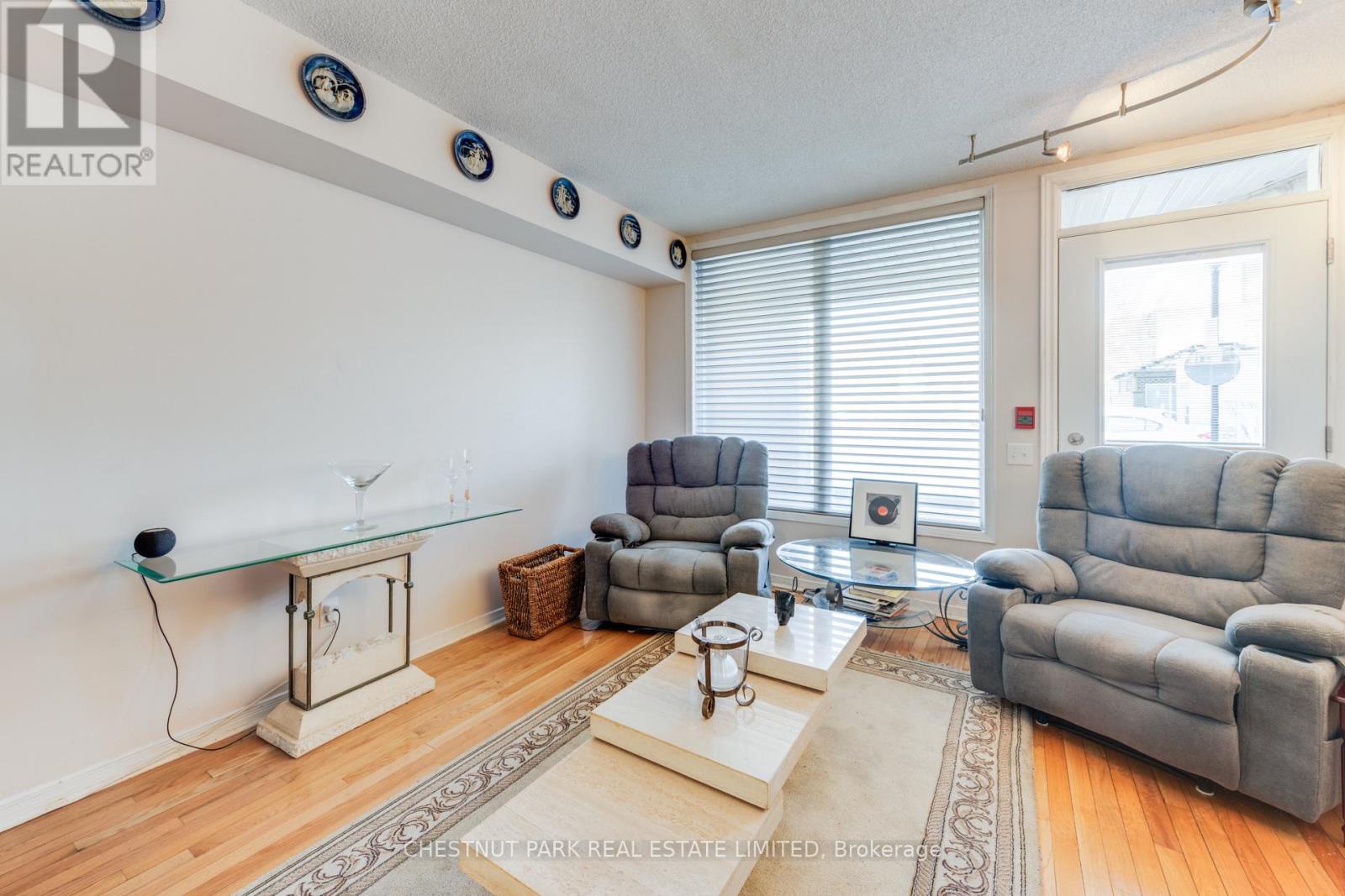 Th8 - 140 Bathurst Street, Toronto (niagara), Ontario