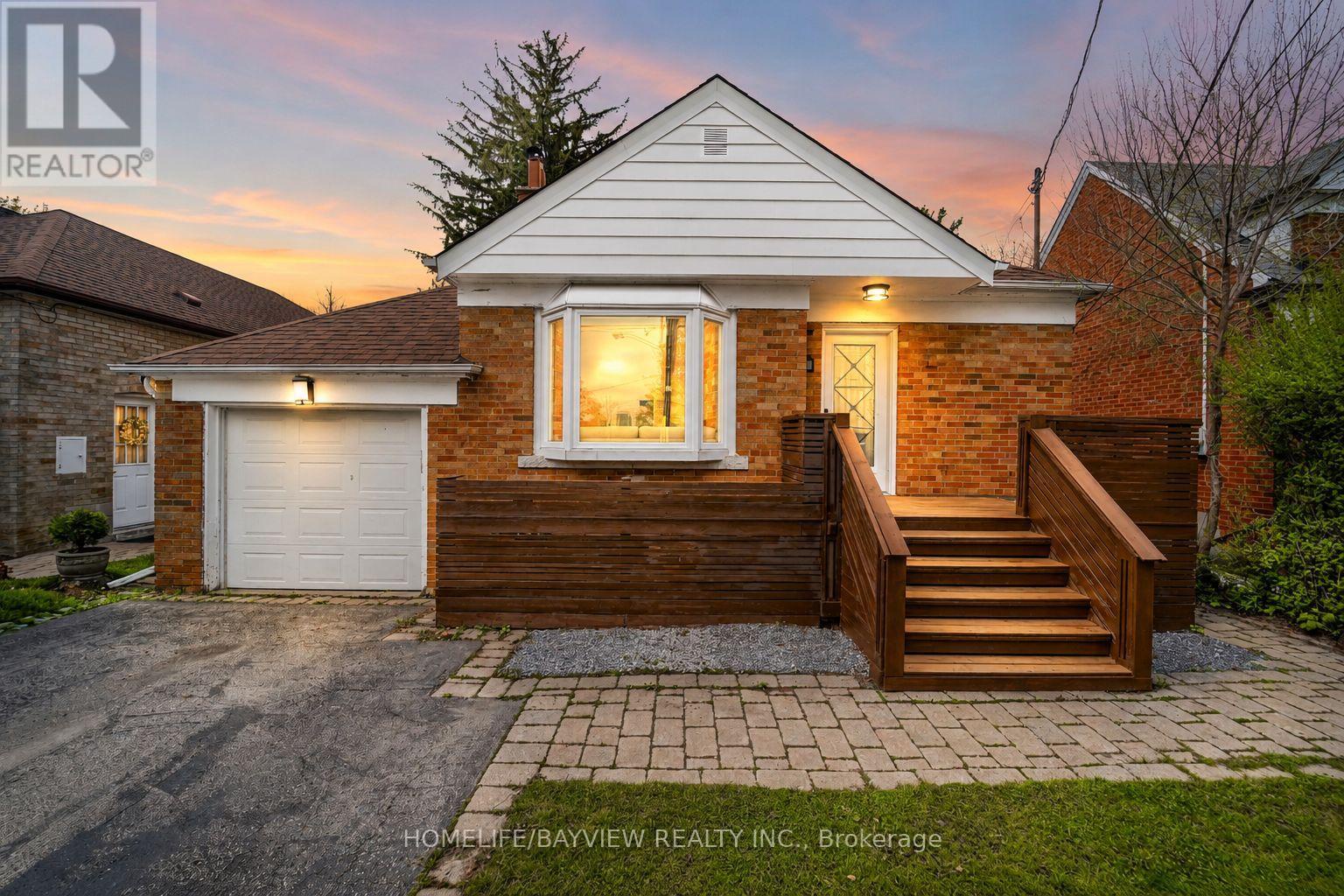 14 Easton Road, Toronto (lansing-westgate), Ontario