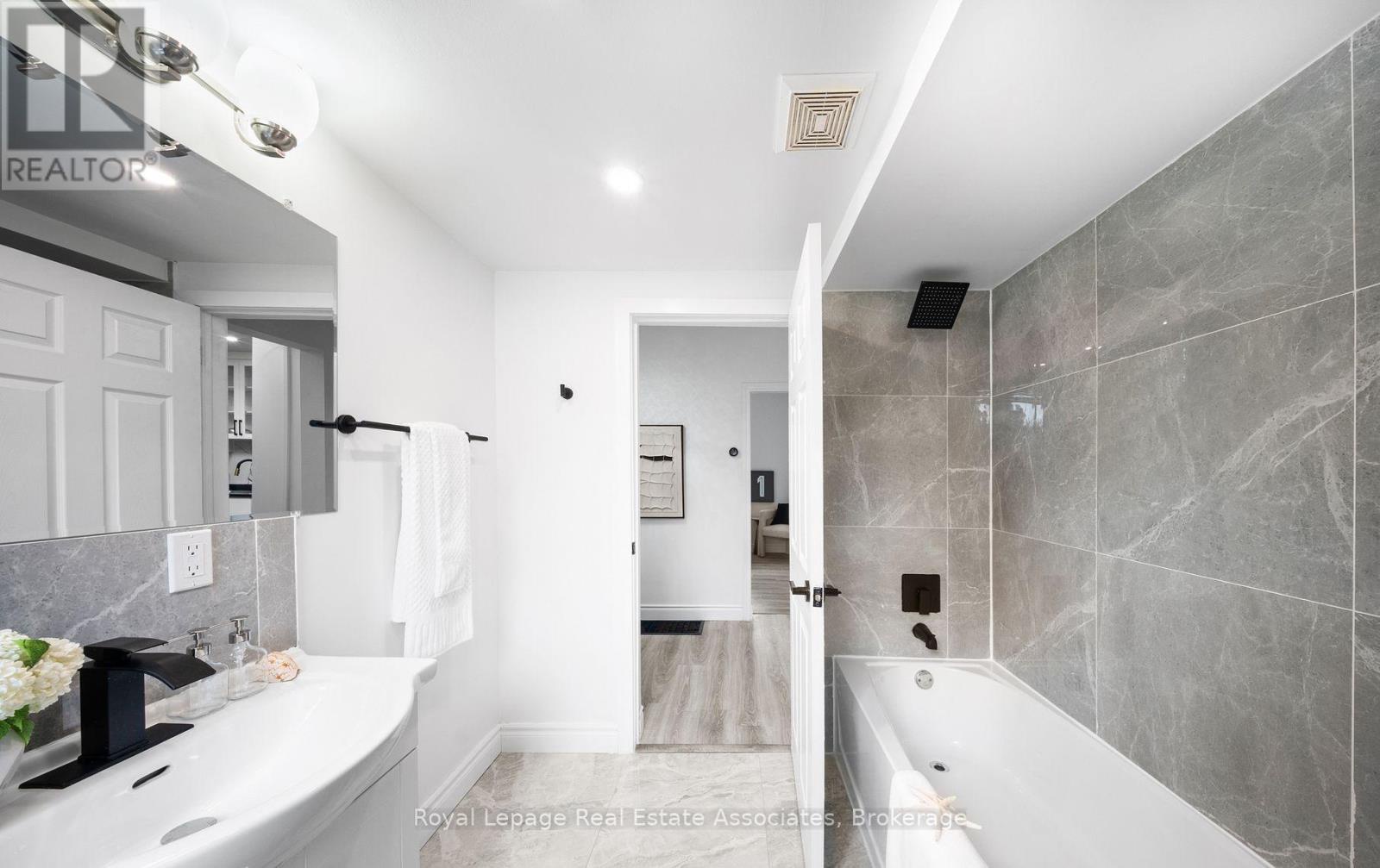 665 Kipling Avenue, Toronto (islington-city Centre West), Ontario