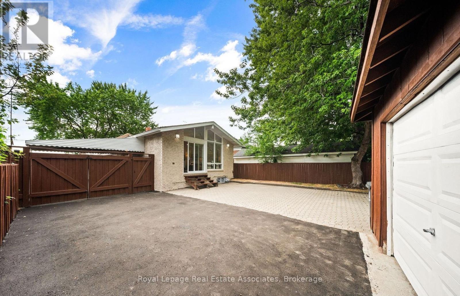 665 Kipling Avenue, Toronto (islington-city Centre West), Ontario