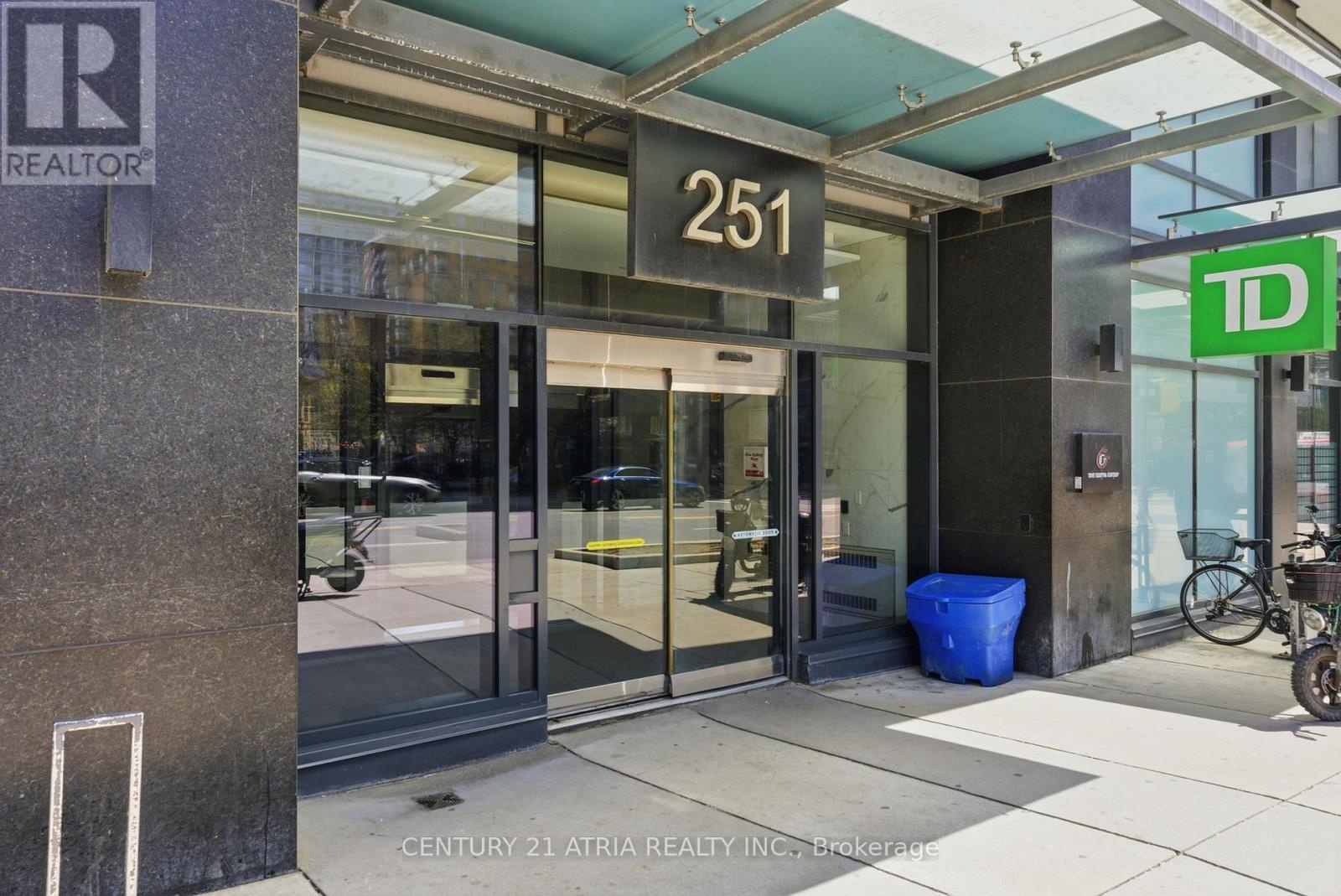 2901 - 251 Jarvis Street, Toronto (moss Park), Ontario