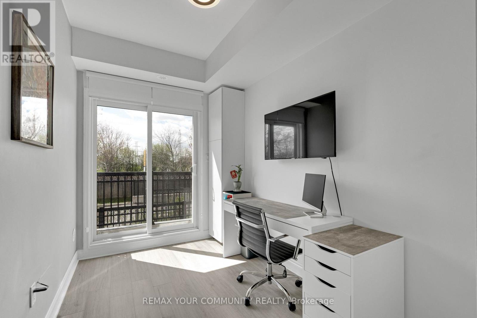 218 - 17 Coneflower Crescent, Toronto (westminster-branson), Ontario