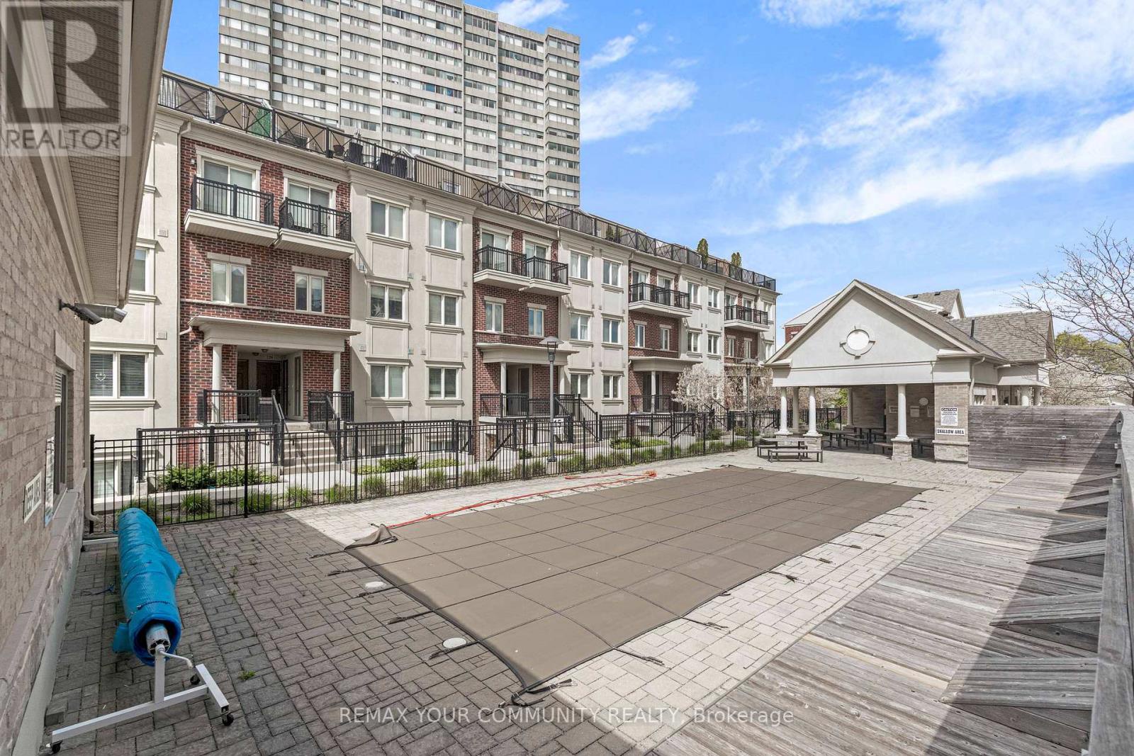 218 - 17 Coneflower Crescent, Toronto (westminster-branson), Ontario