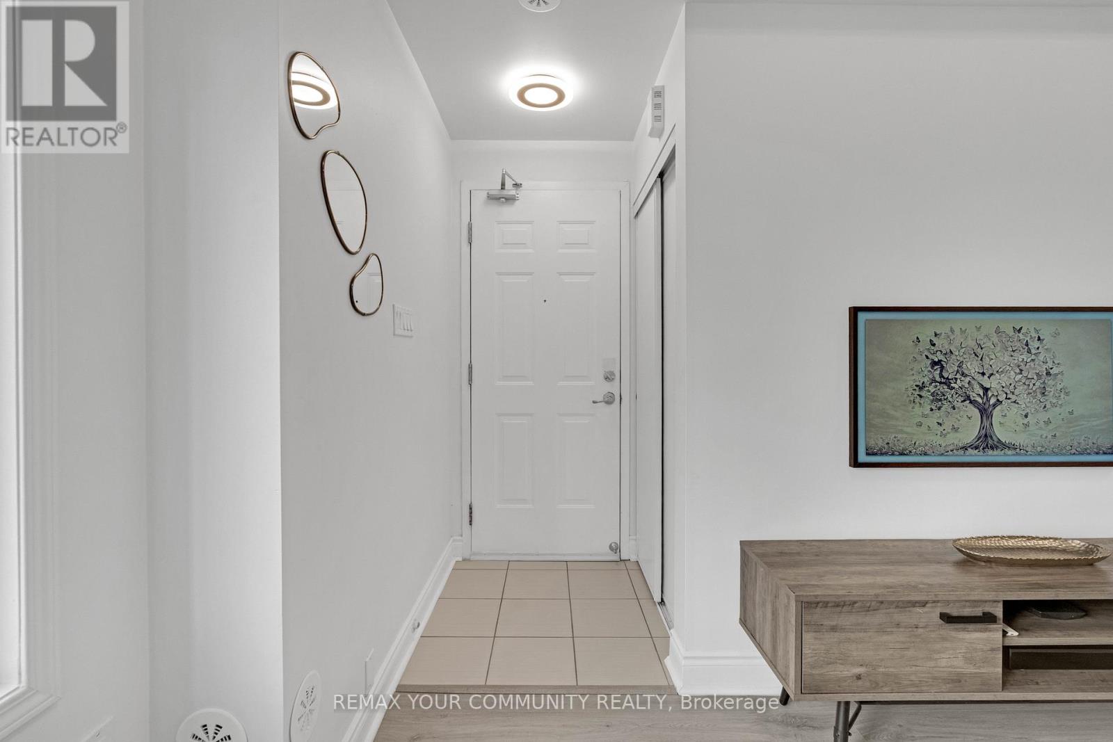 218 - 17 Coneflower Crescent, Toronto (westminster-branson), Ontario