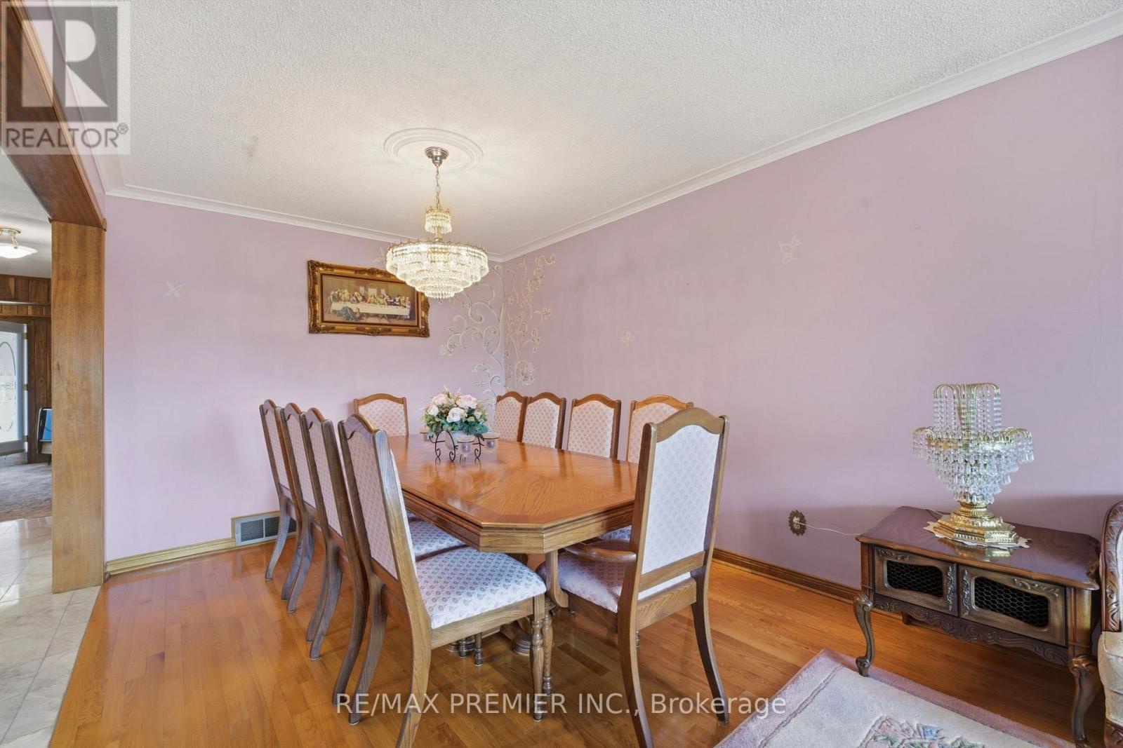 40 Donofree Road, Toronto (maple Leaf), Ontario
