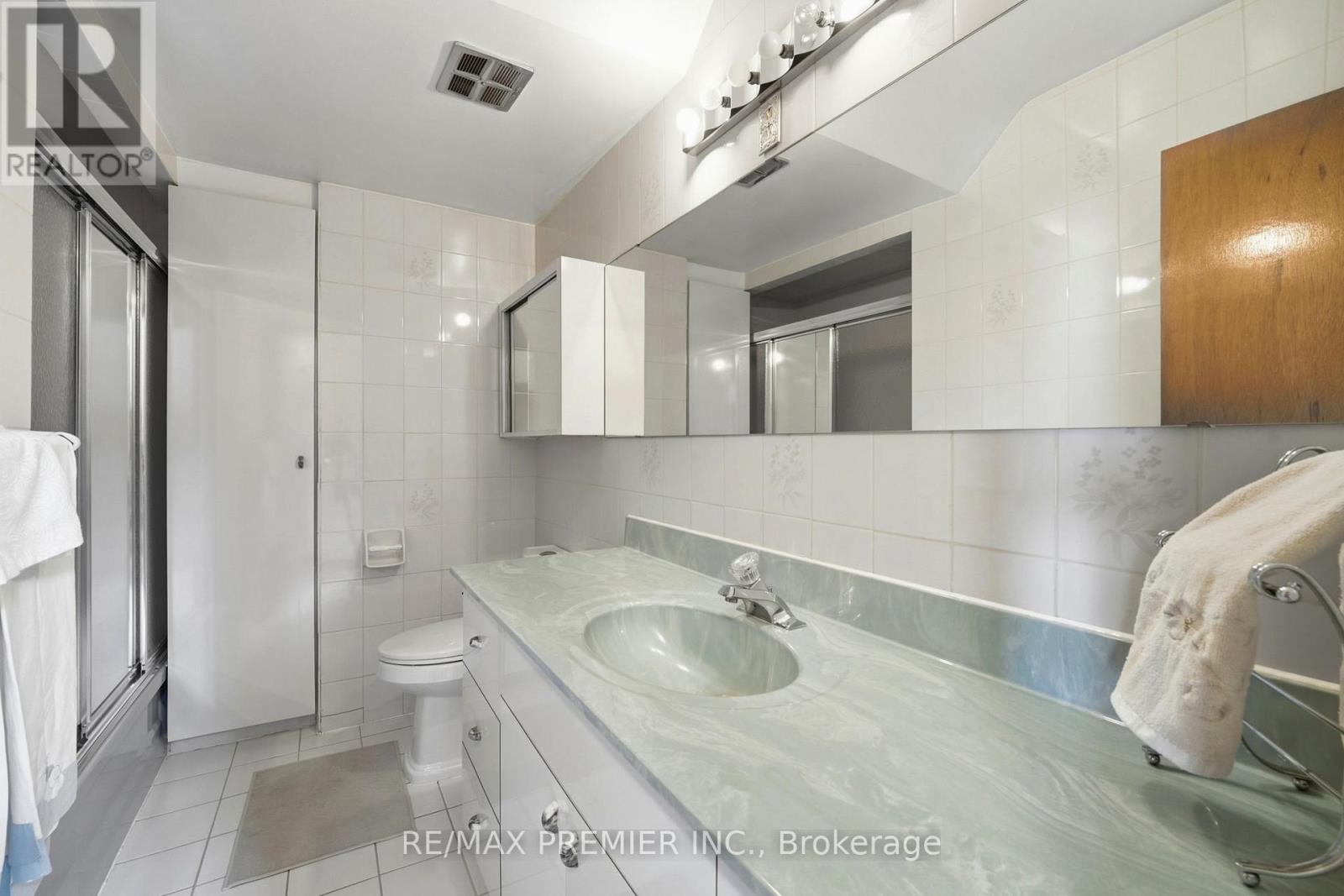 40 Donofree Road, Toronto (maple Leaf), Ontario