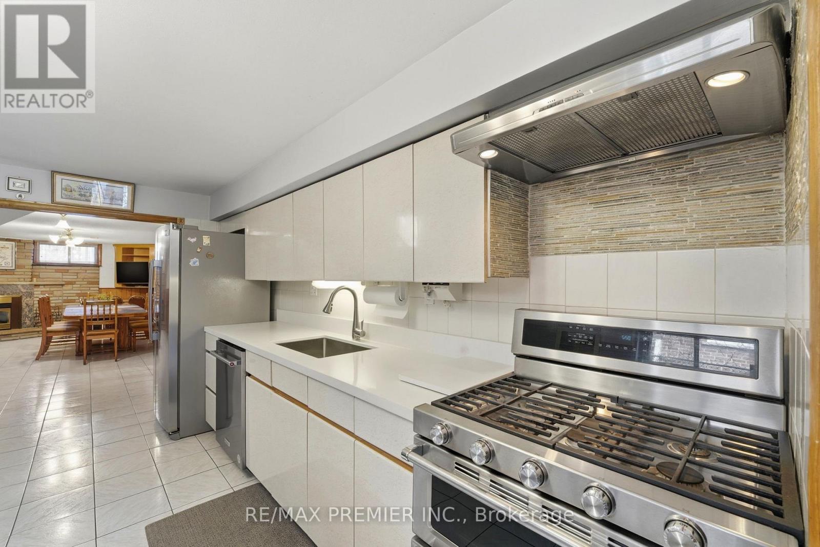 40 Donofree Road, Toronto (maple Leaf), Ontario