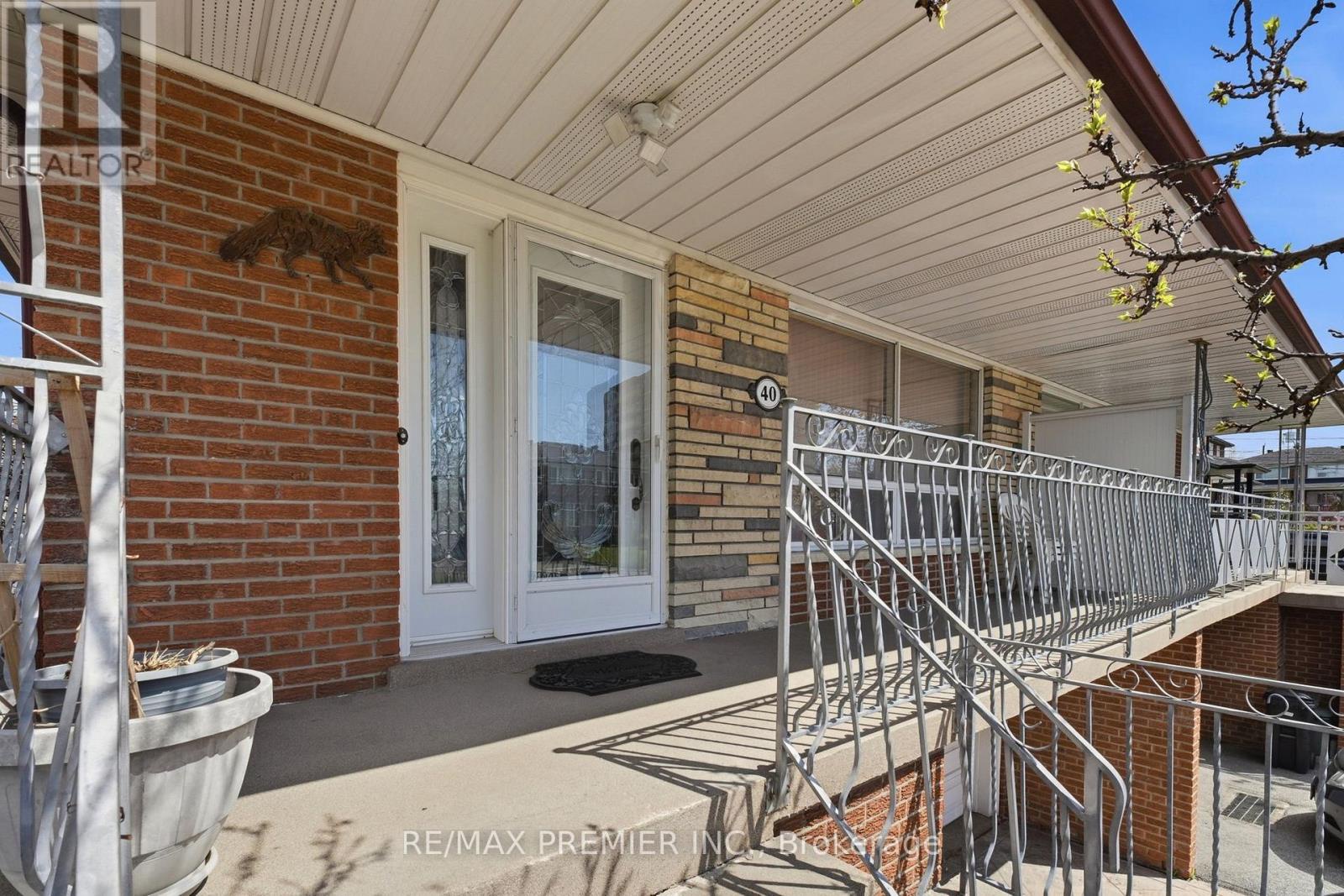 40 Donofree Road, Toronto (maple Leaf), Ontario