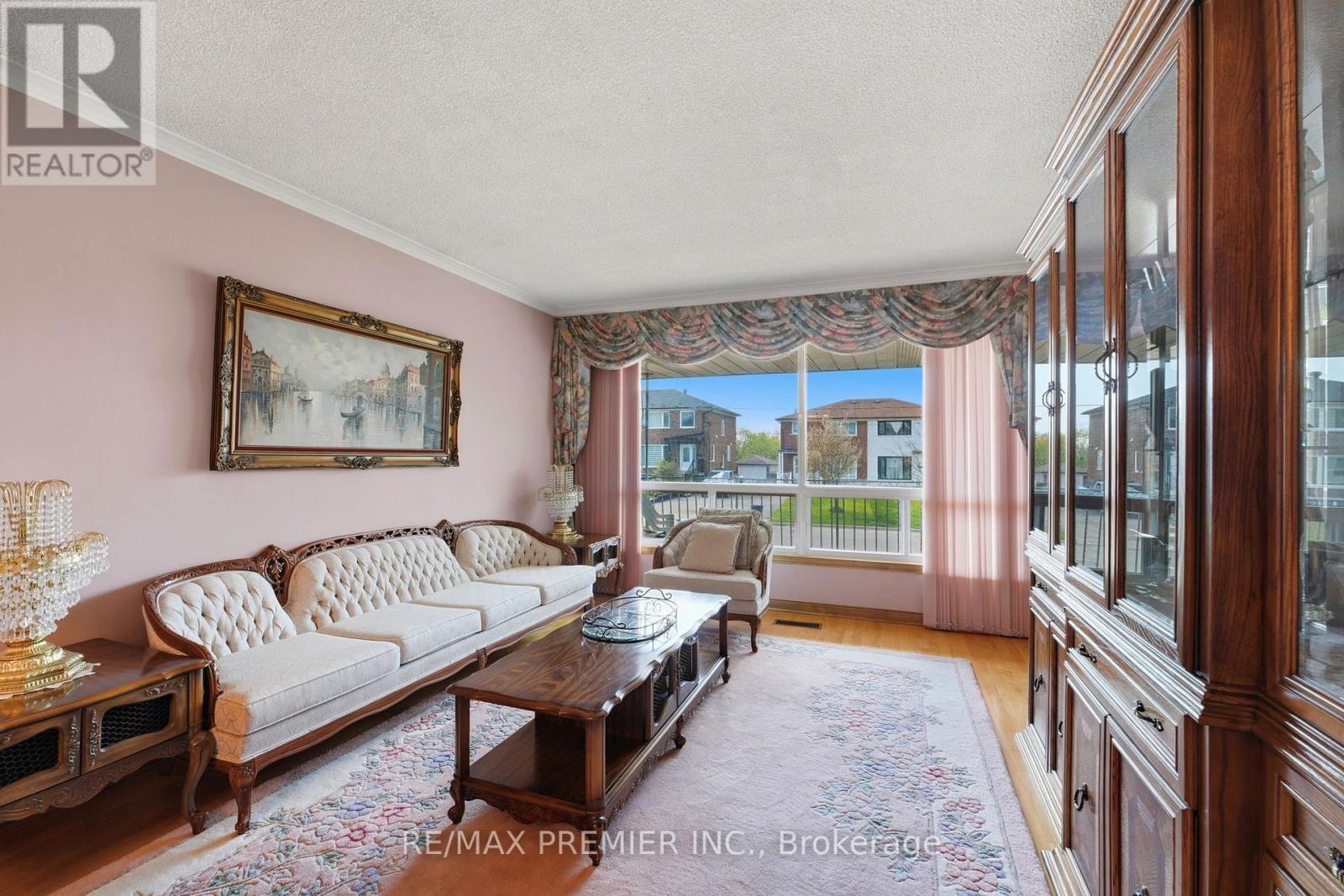 40 Donofree Road, Toronto (maple Leaf), Ontario