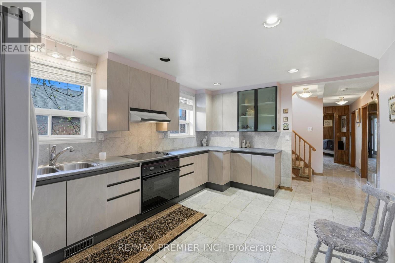 40 Donofree Road, Toronto (maple Leaf), Ontario