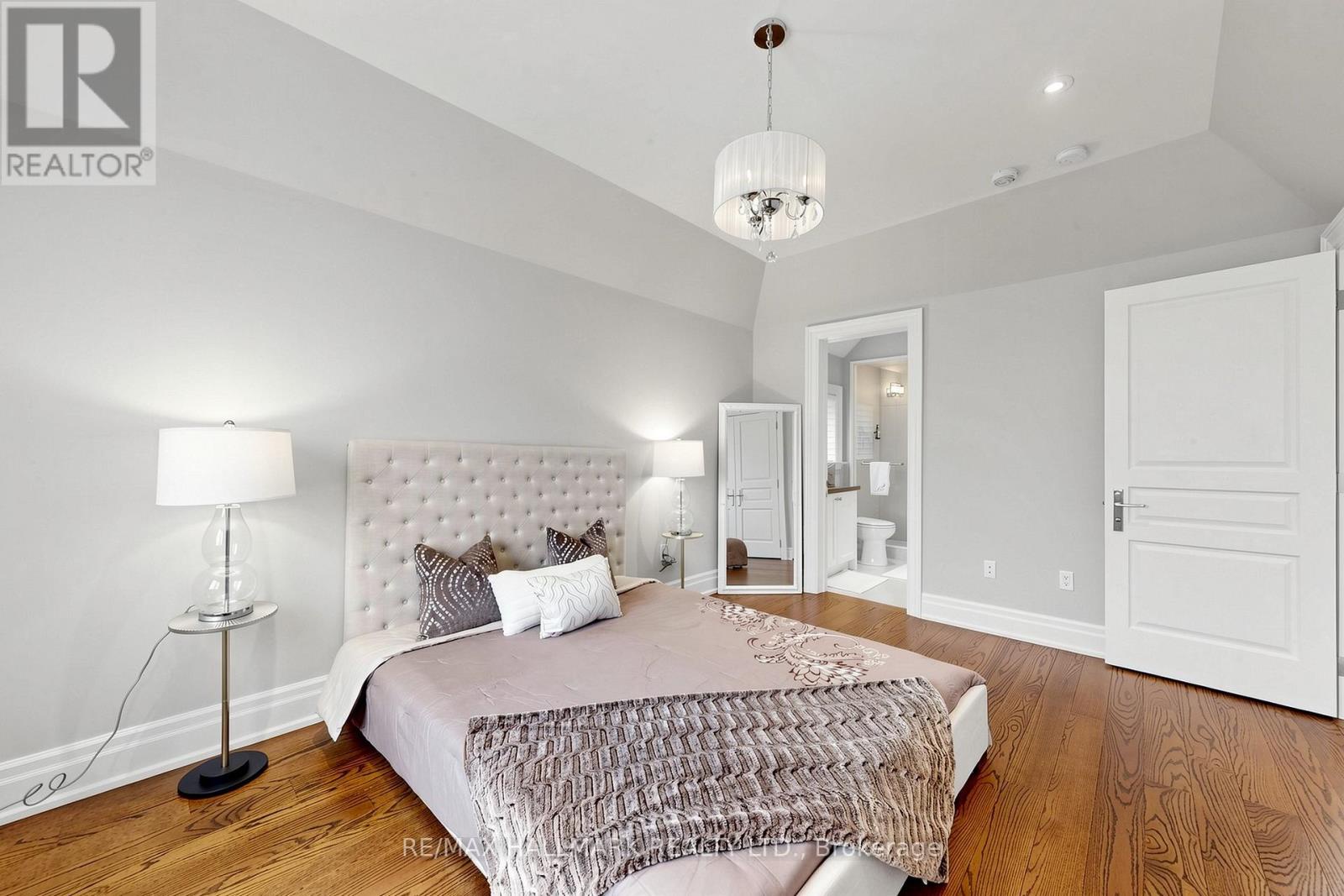 50 Lloydminster Crescent, Toronto (newtonbrook East), Ontario