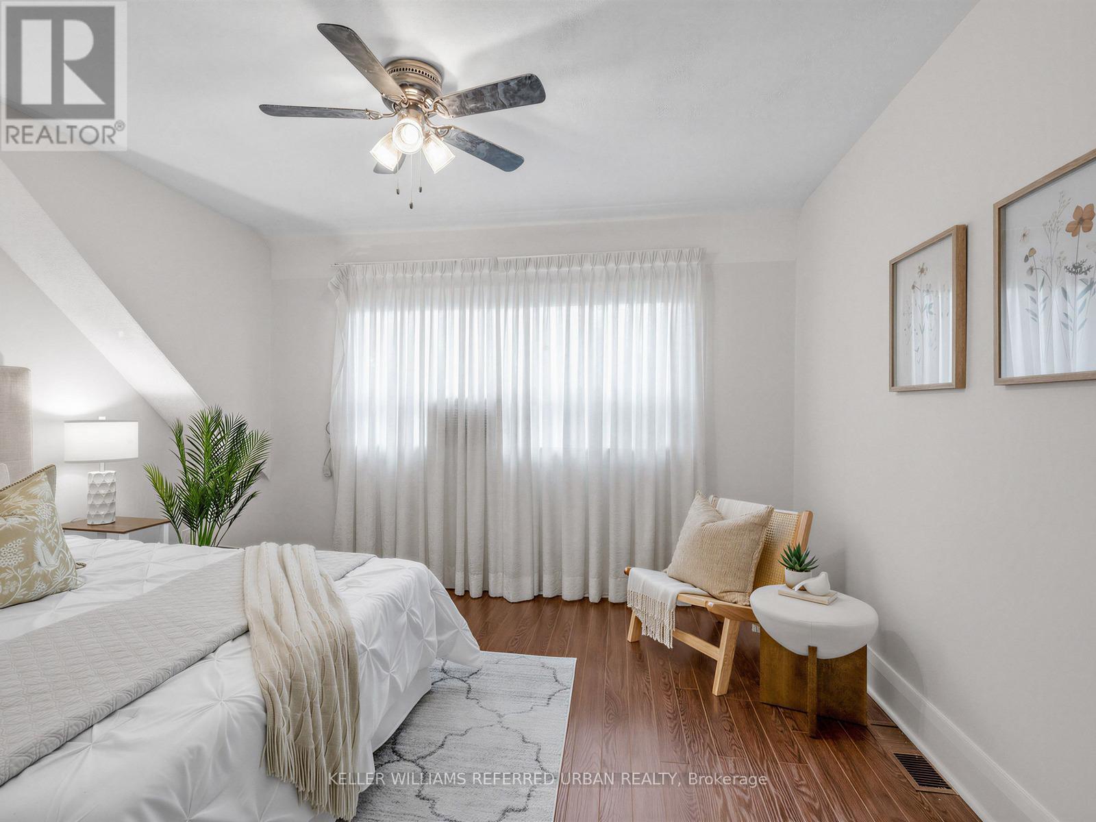 145 Oakcrest Avenue, Toronto (east End-danforth), Ontario