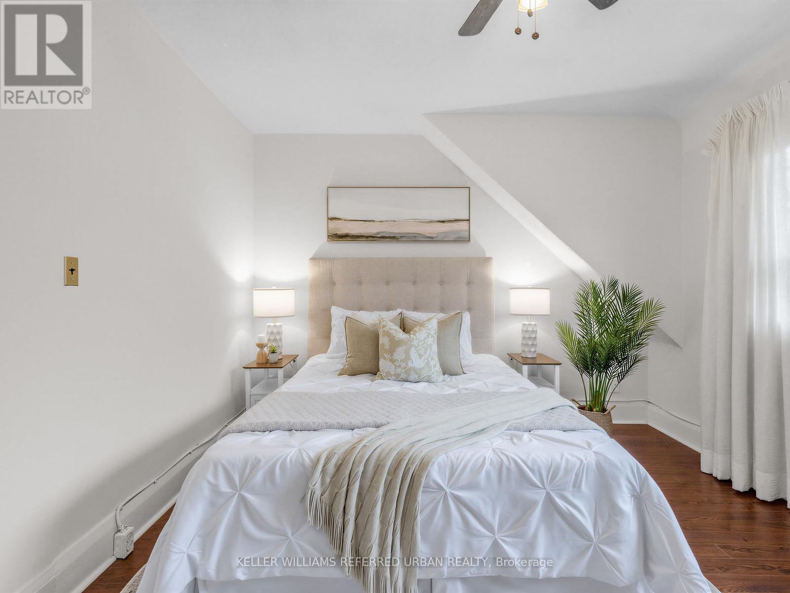 145 Oakcrest Avenue, Toronto (east End-danforth), Ontario