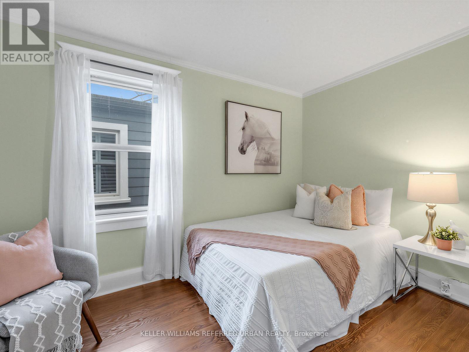 145 Oakcrest Avenue, Toronto (east End-danforth), Ontario