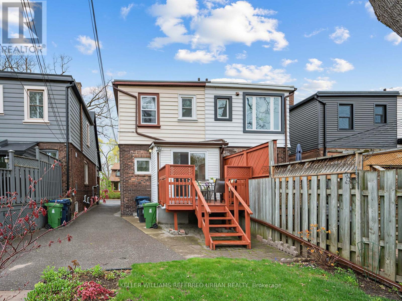 145 Oakcrest Avenue, Toronto (east End-danforth), Ontario