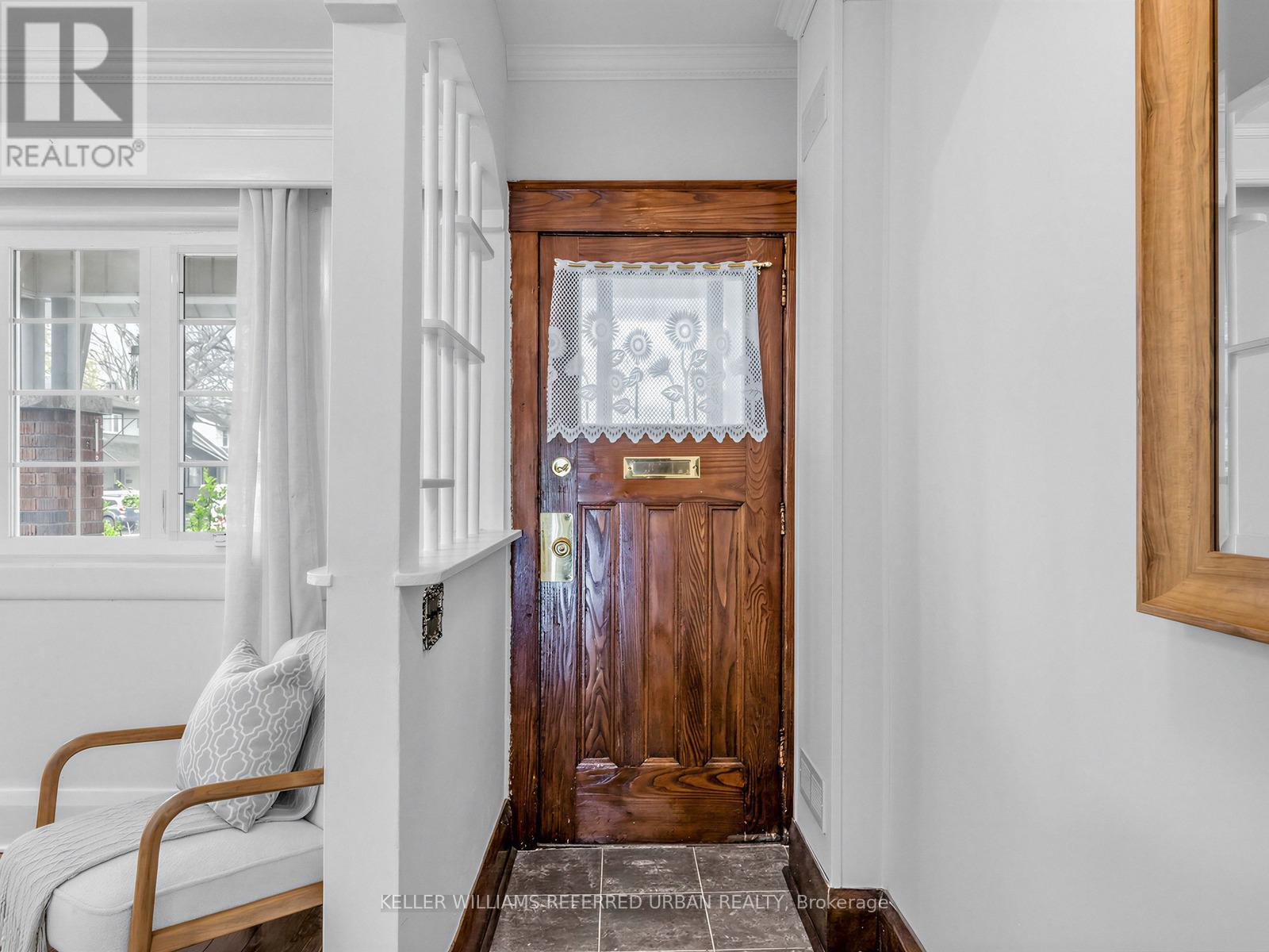 145 Oakcrest Avenue, Toronto (east End-danforth), Ontario