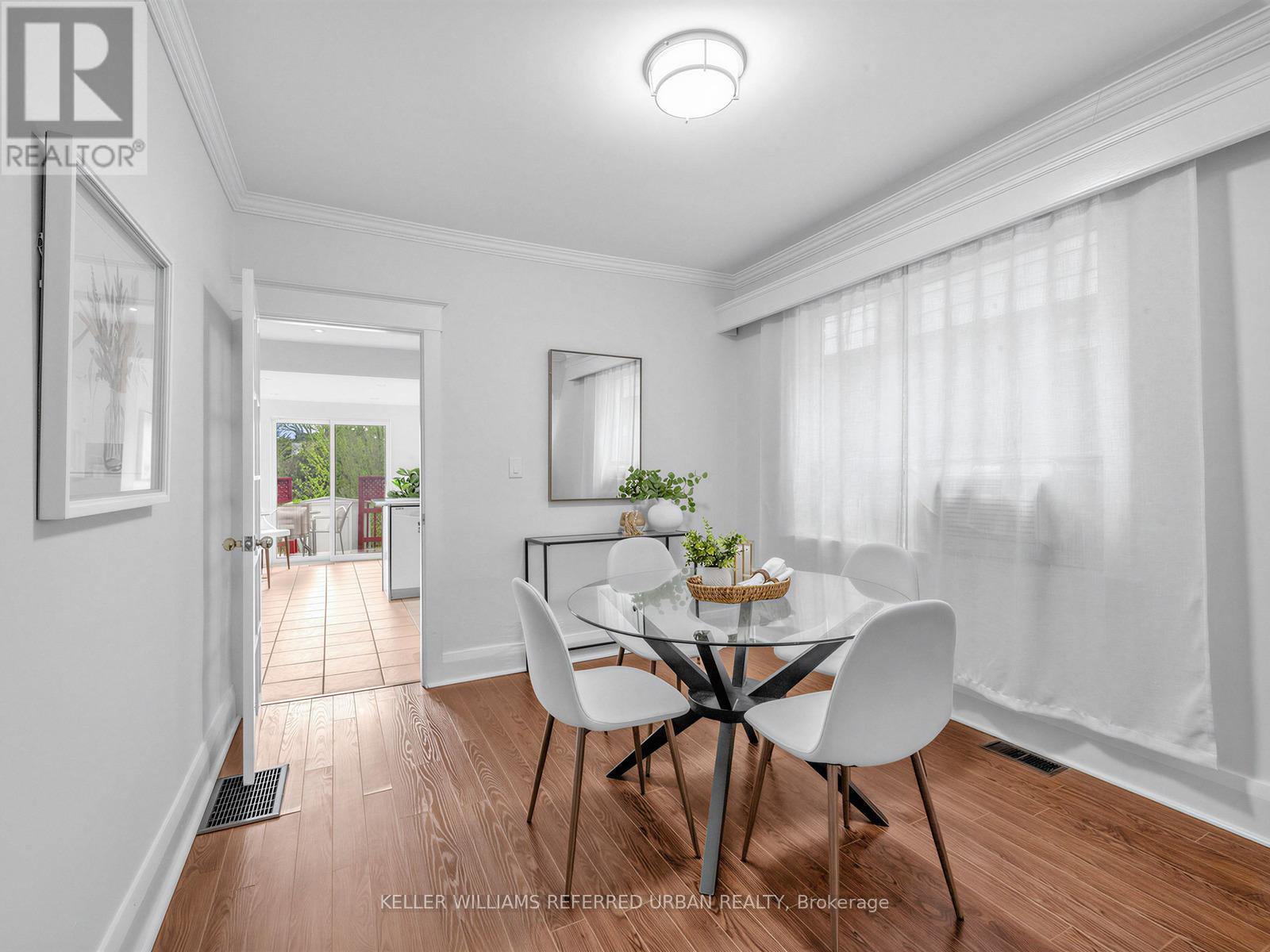 145 Oakcrest Avenue, Toronto (east End-danforth), Ontario