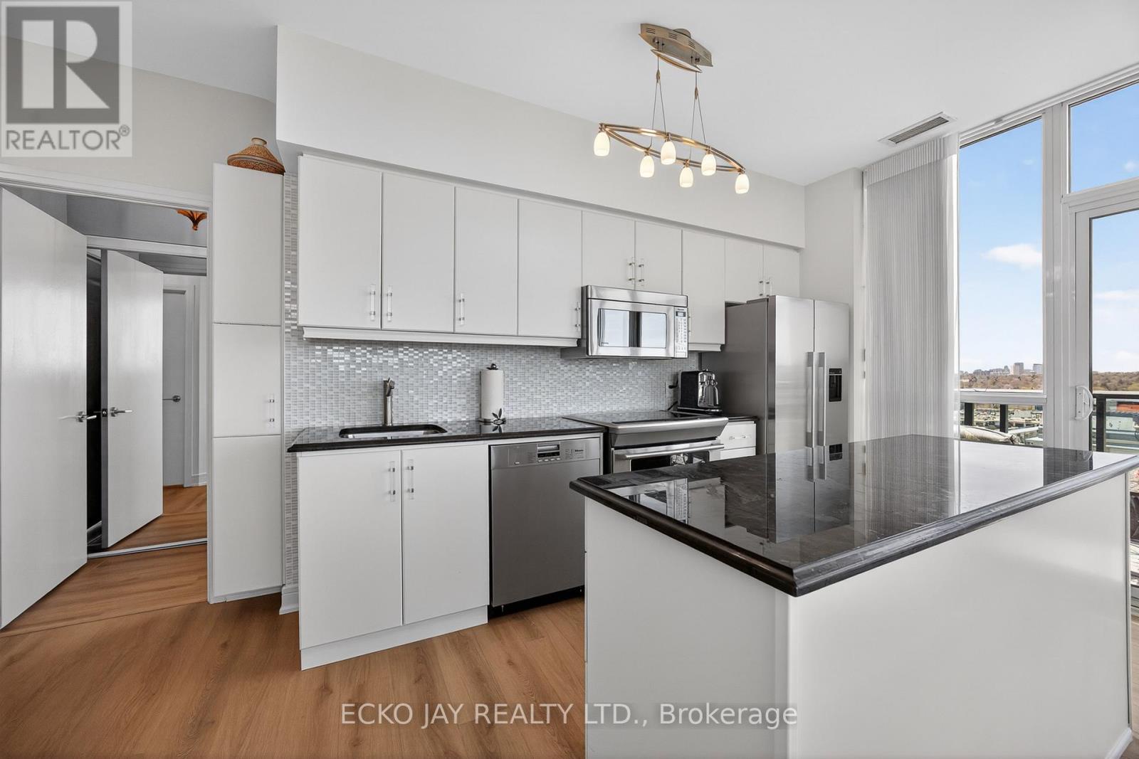 Ph01 - 35 Brian Peck Crescent, Toronto (thorncliffe Park), Ontario