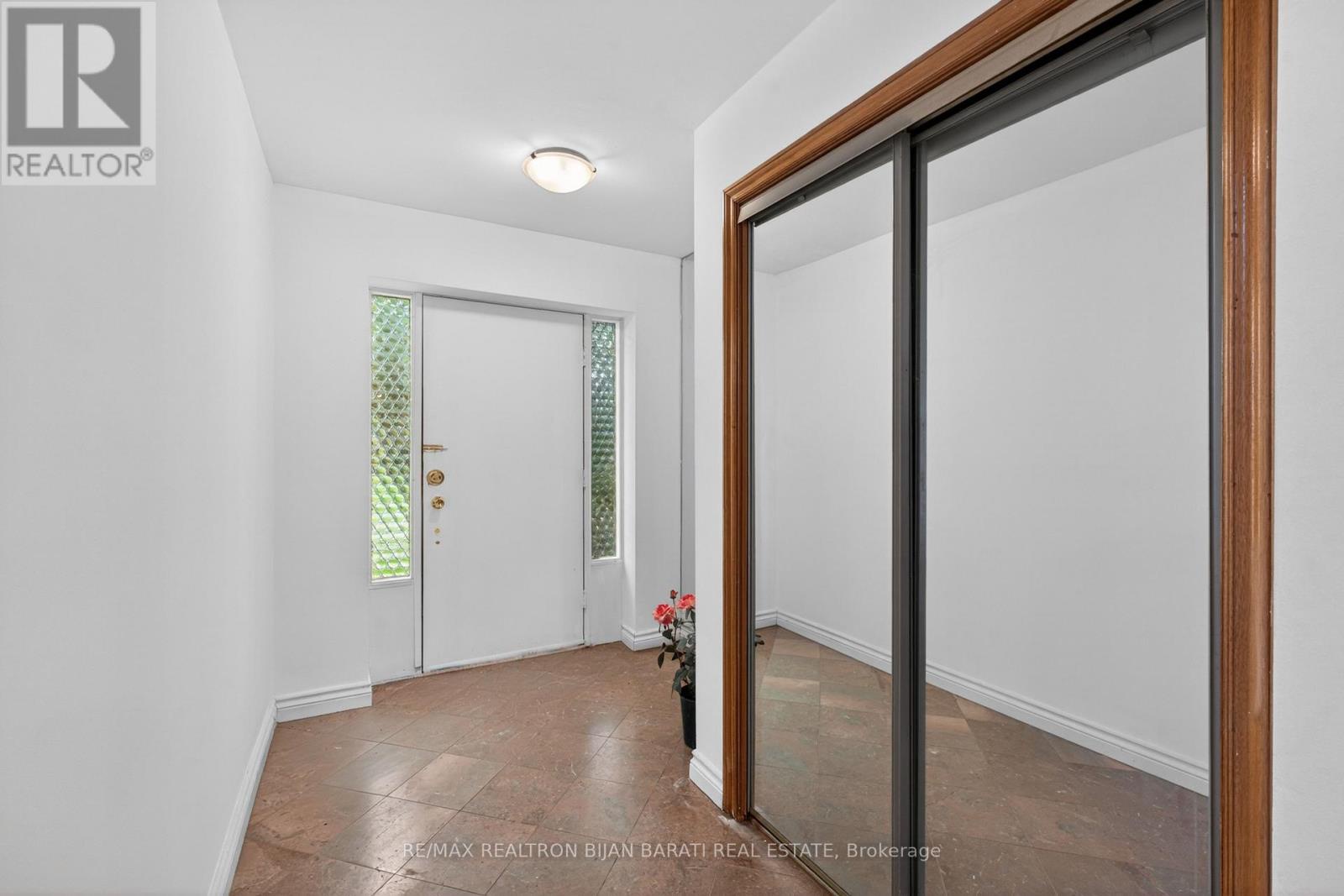 309 Hillcrest Avenue, Toronto (willowdale East), Ontario