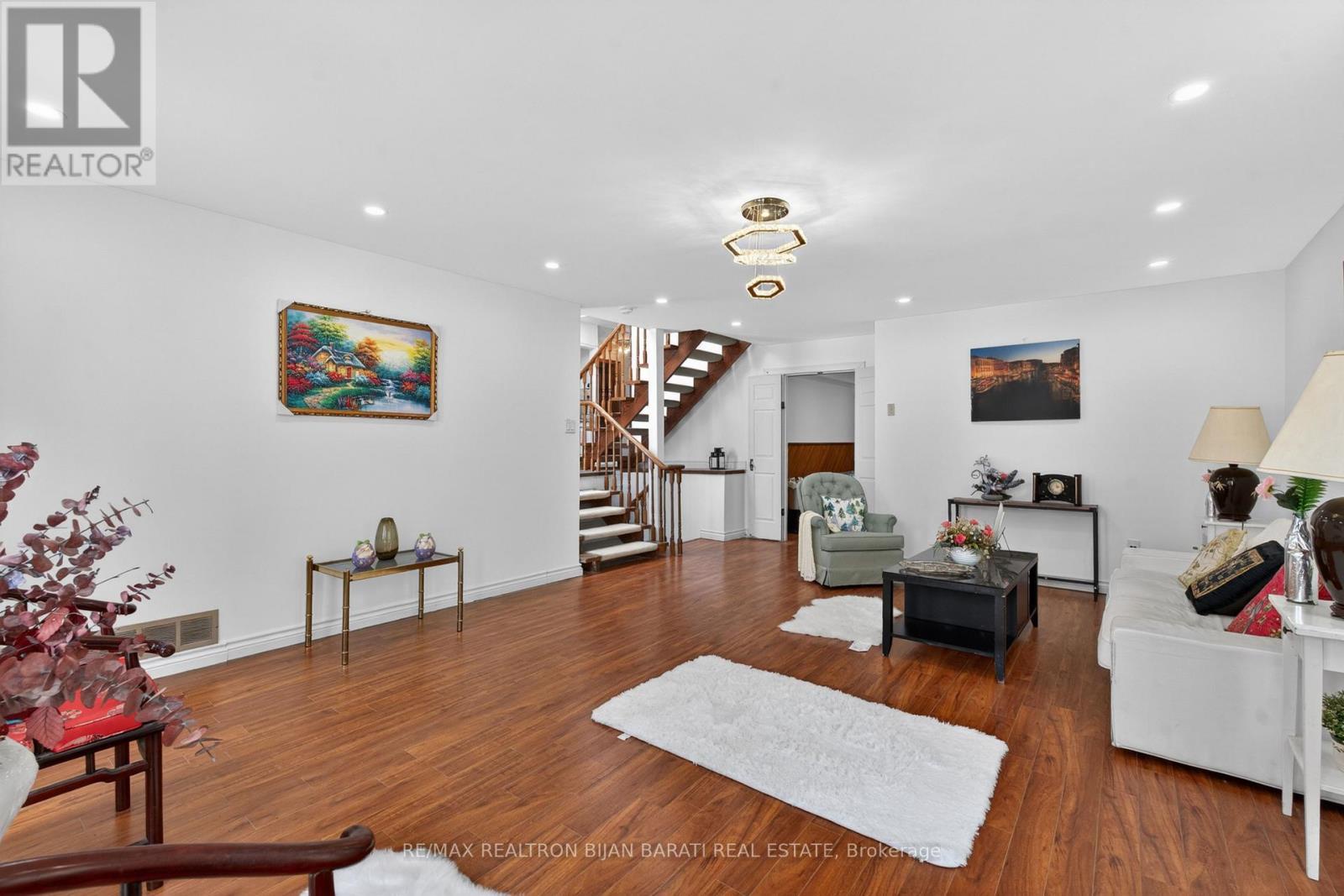 309 Hillcrest Avenue, Toronto (willowdale East), Ontario