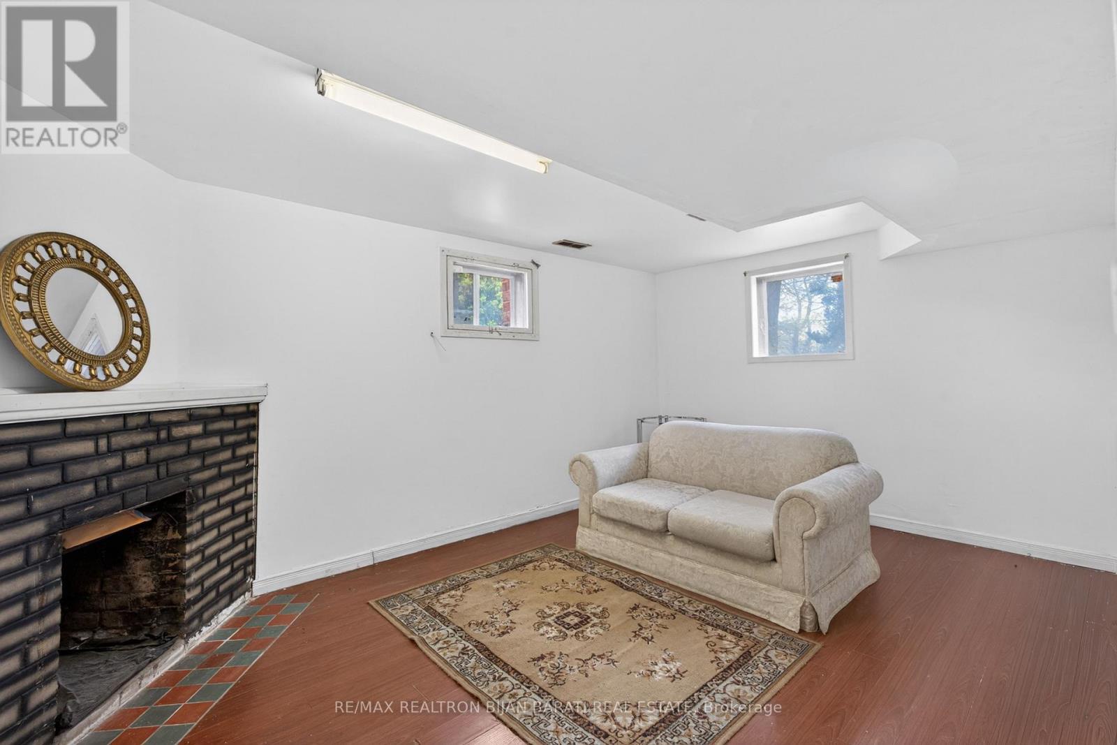 309 Hillcrest Avenue, Toronto (willowdale East), Ontario
