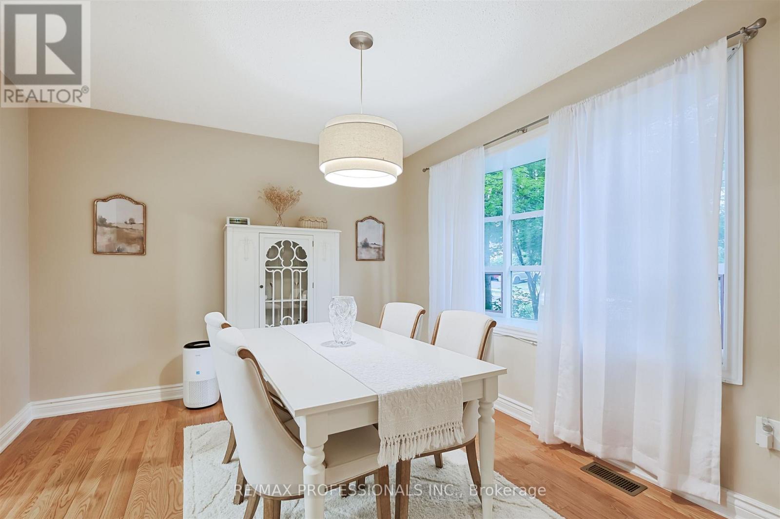 53 Tilden Crescent, Toronto (humber Heights), Ontario