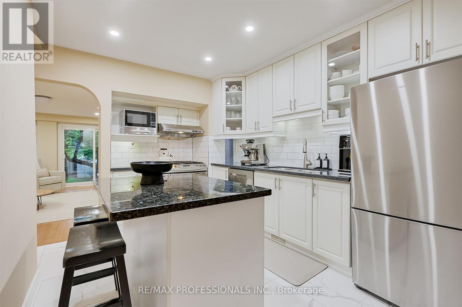 53 Tilden Crescent, Toronto (humber Heights), Ontario