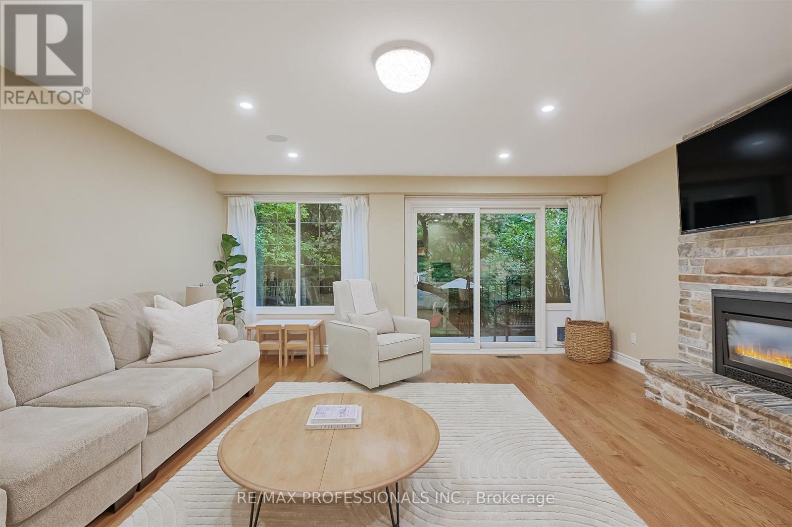 53 Tilden Crescent, Toronto (humber Heights), Ontario