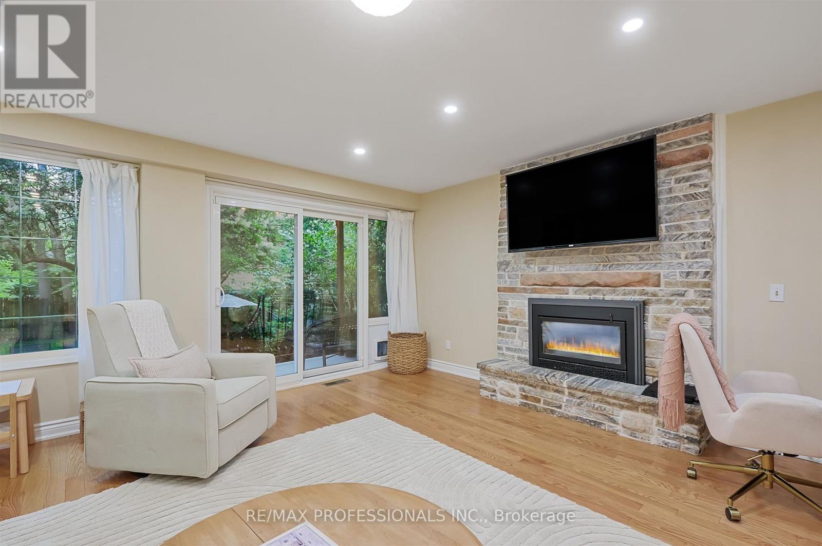 53 Tilden Crescent, Toronto (humber Heights), Ontario