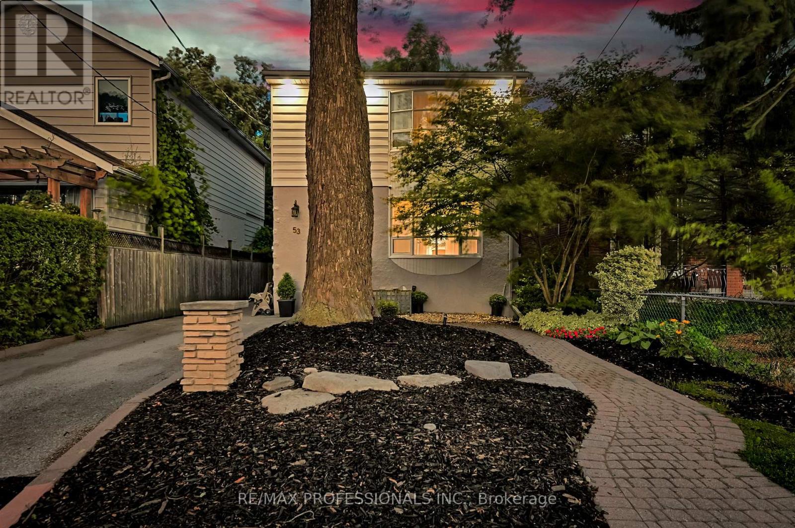 53 Tilden Crescent, Toronto (humber Heights), Ontario