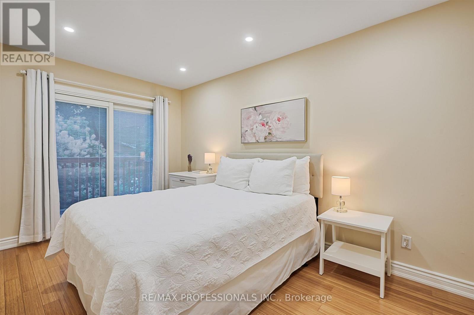 53 Tilden Crescent, Toronto (humber Heights), Ontario