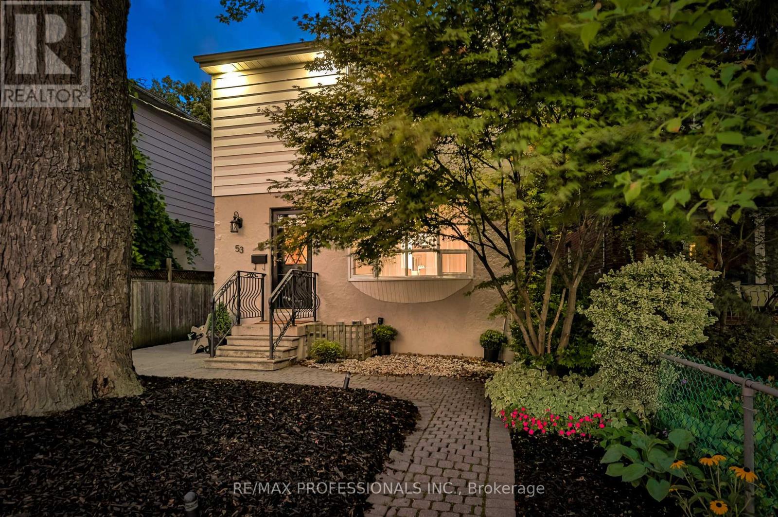 53 Tilden Crescent, Toronto (humber Heights), Ontario