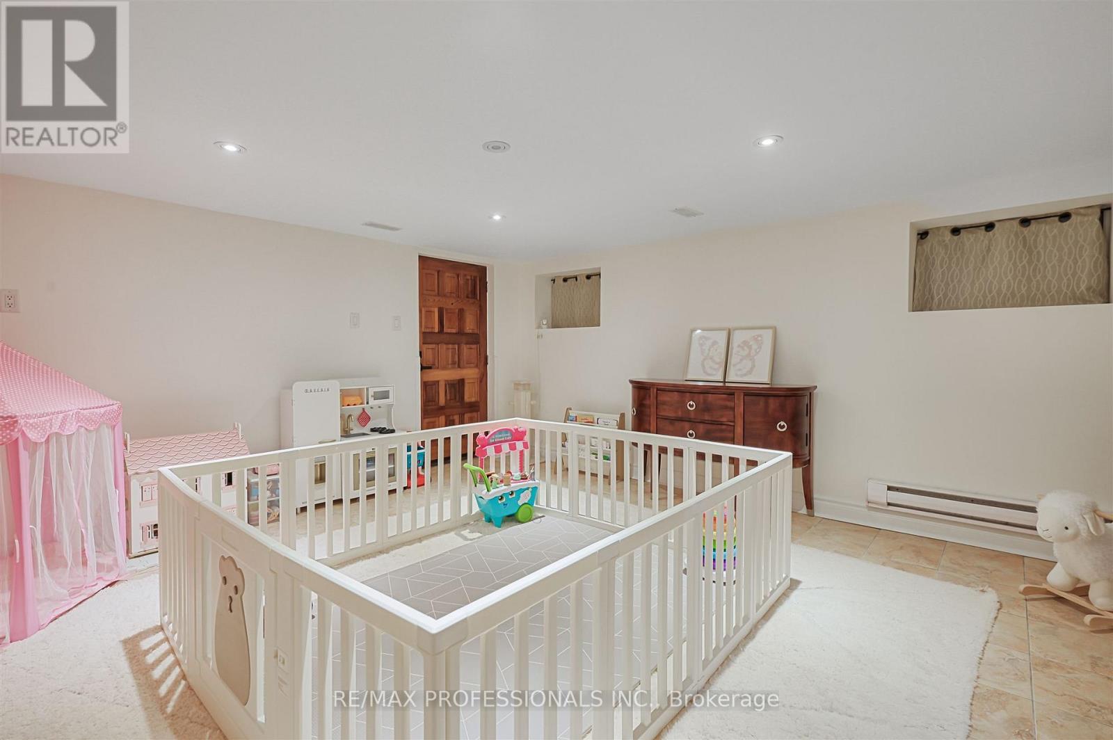 53 Tilden Crescent, Toronto (humber Heights), Ontario