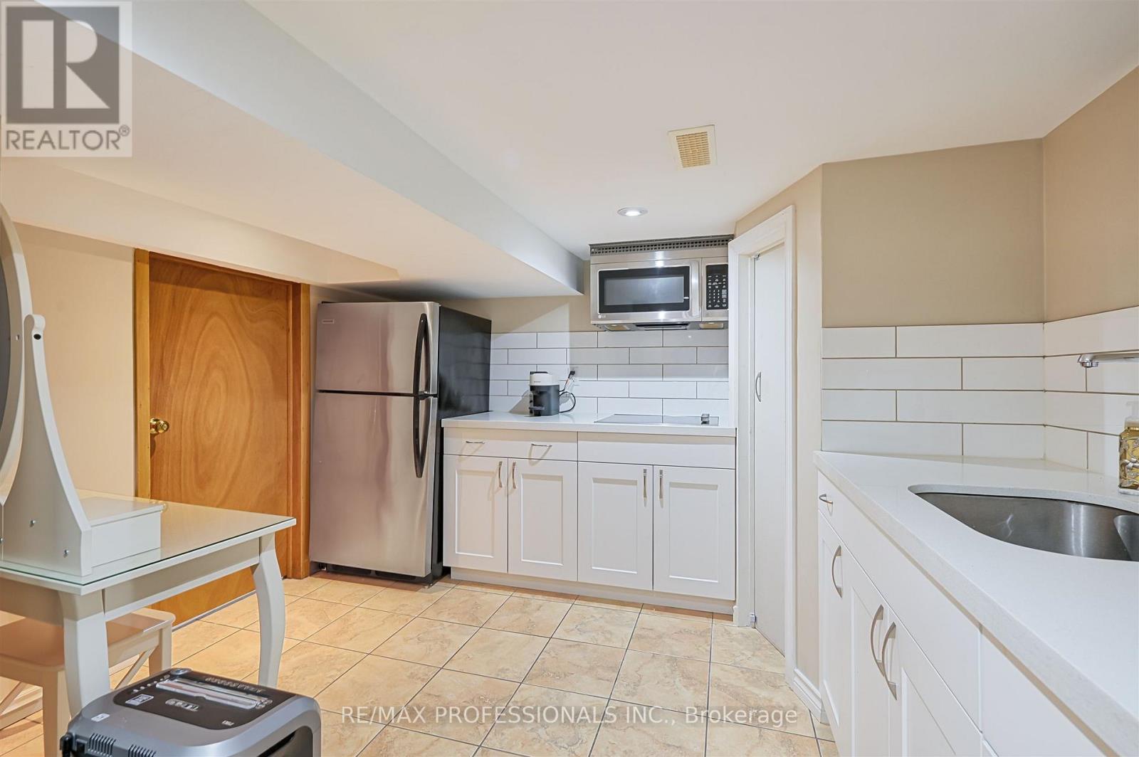 53 Tilden Crescent, Toronto (humber Heights), Ontario