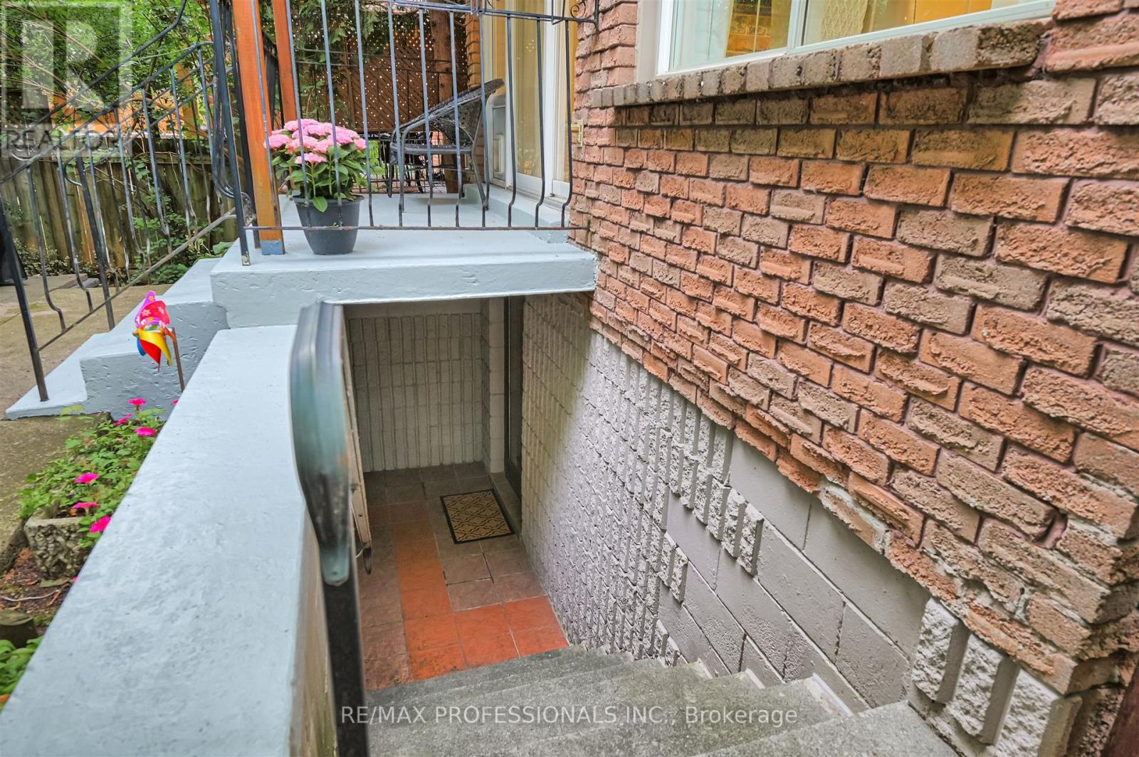 53 Tilden Crescent, Toronto (humber Heights), Ontario