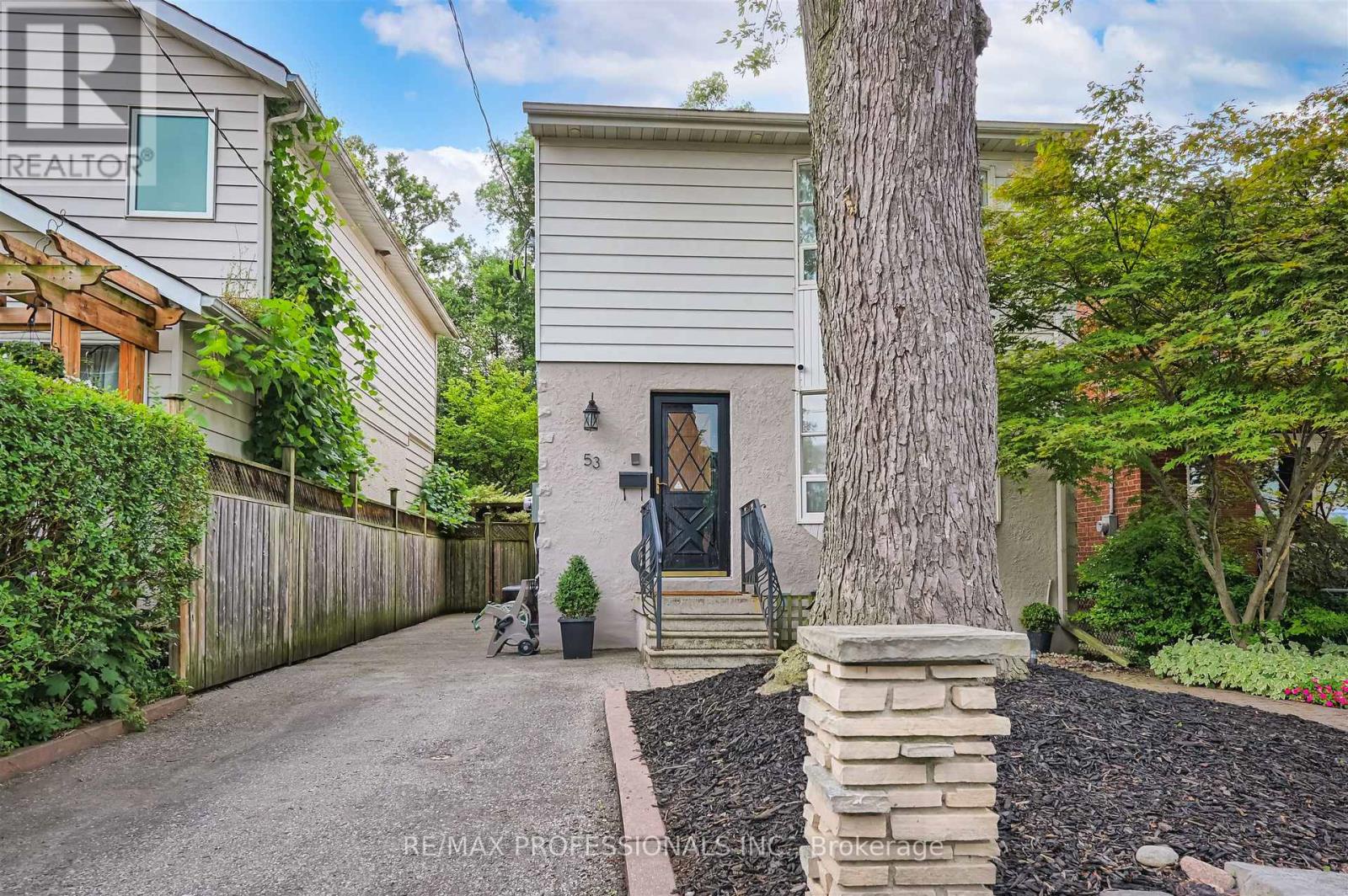 53 Tilden Crescent, Toronto (humber Heights), Ontario