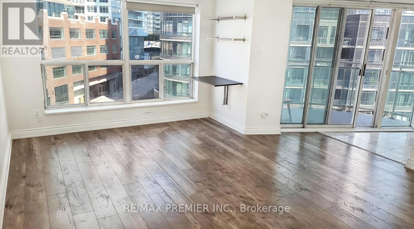 719 - 600 Queens Quay W, Toronto (waterfront Communities), Ontario