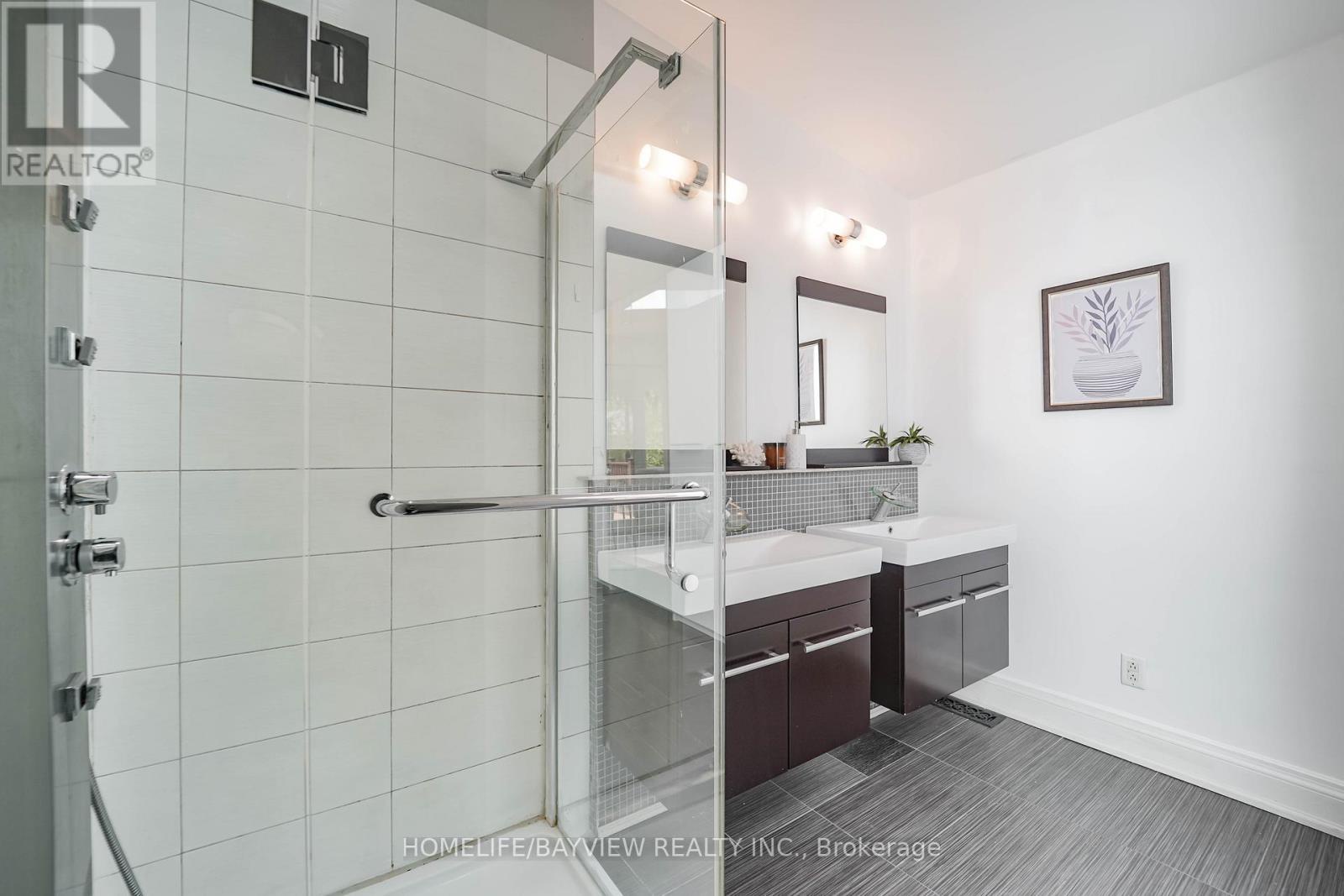 14 Easton Road, Toronto (lansing-westgate), Ontario