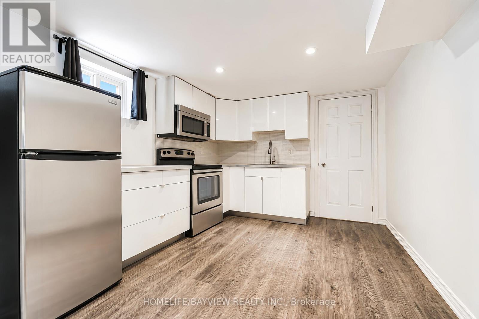 14 Easton Road, Toronto (lansing-westgate), Ontario
