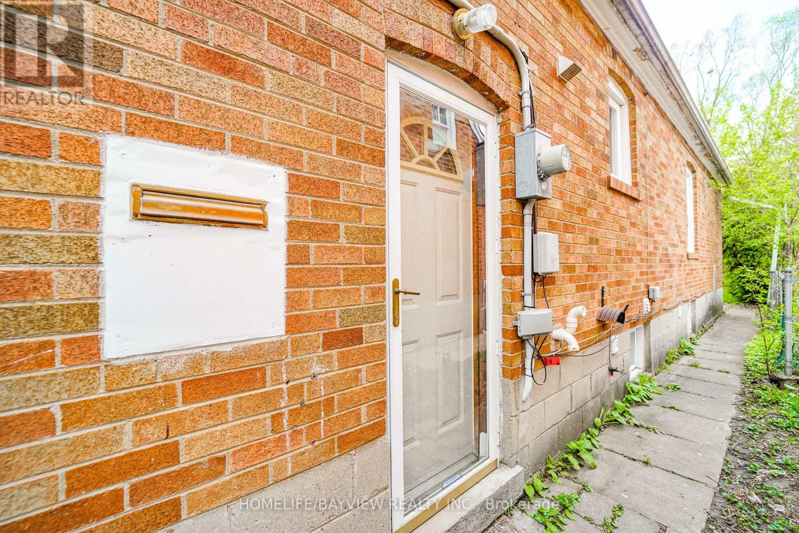 14 Easton Road, Toronto (lansing-westgate), Ontario