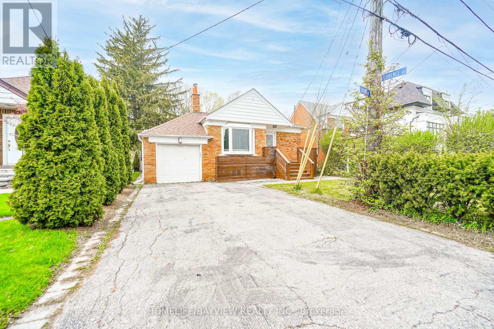 14 Easton Road, Toronto (lansing-westgate), Ontario