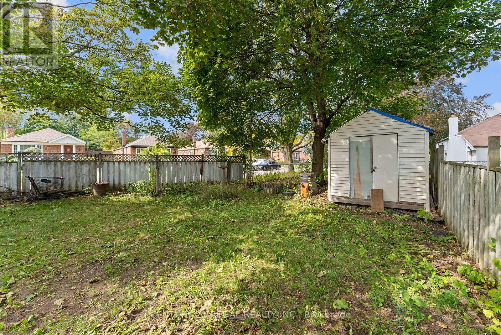 106 Flora Drive, Toronto (dorset Park), Ontario